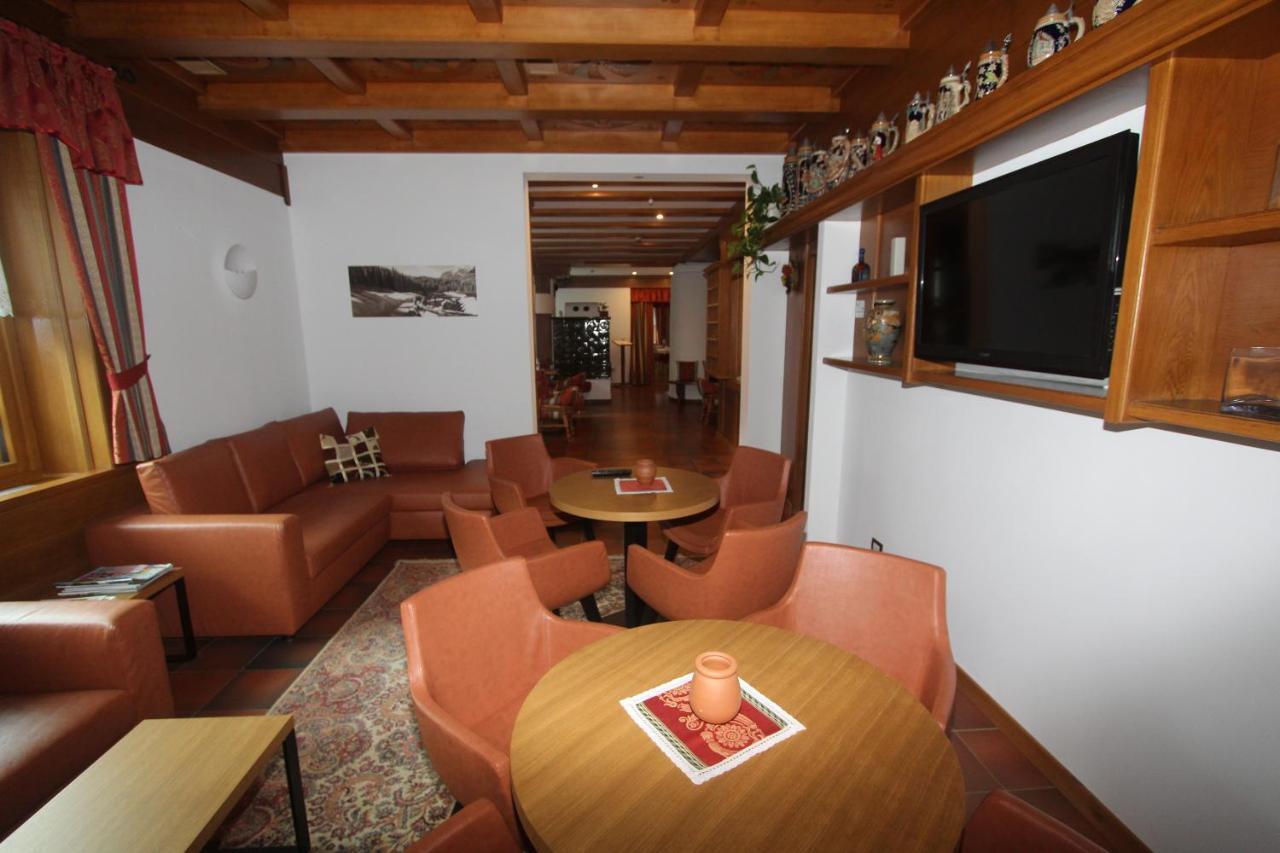 Hotel Miramonti Pinzolo Exterior photo